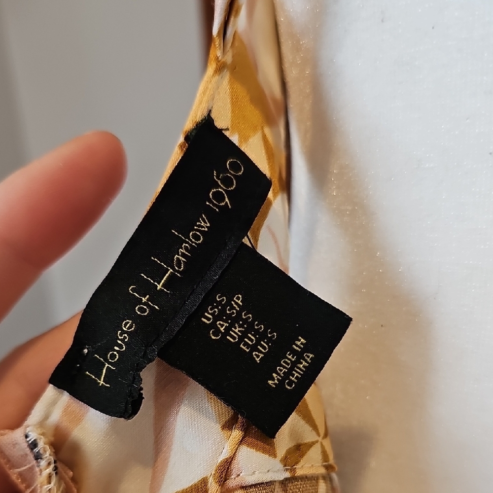 Golden Patterned Cutout Maxi Dress - Women - Picture 7 of 8